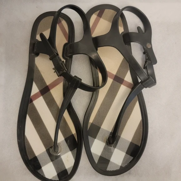 Burberry Womens Size US 36  Thong T Strap Flat Jelly Sandals Black Nova Check - Picture 10 of 13